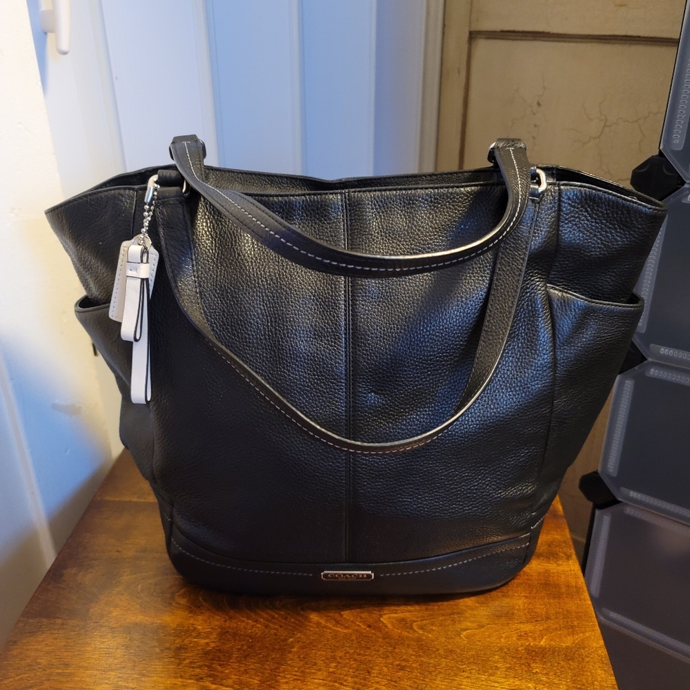 COACH PARK LEATHER NORTH/SOUTH TOTE (F23662)